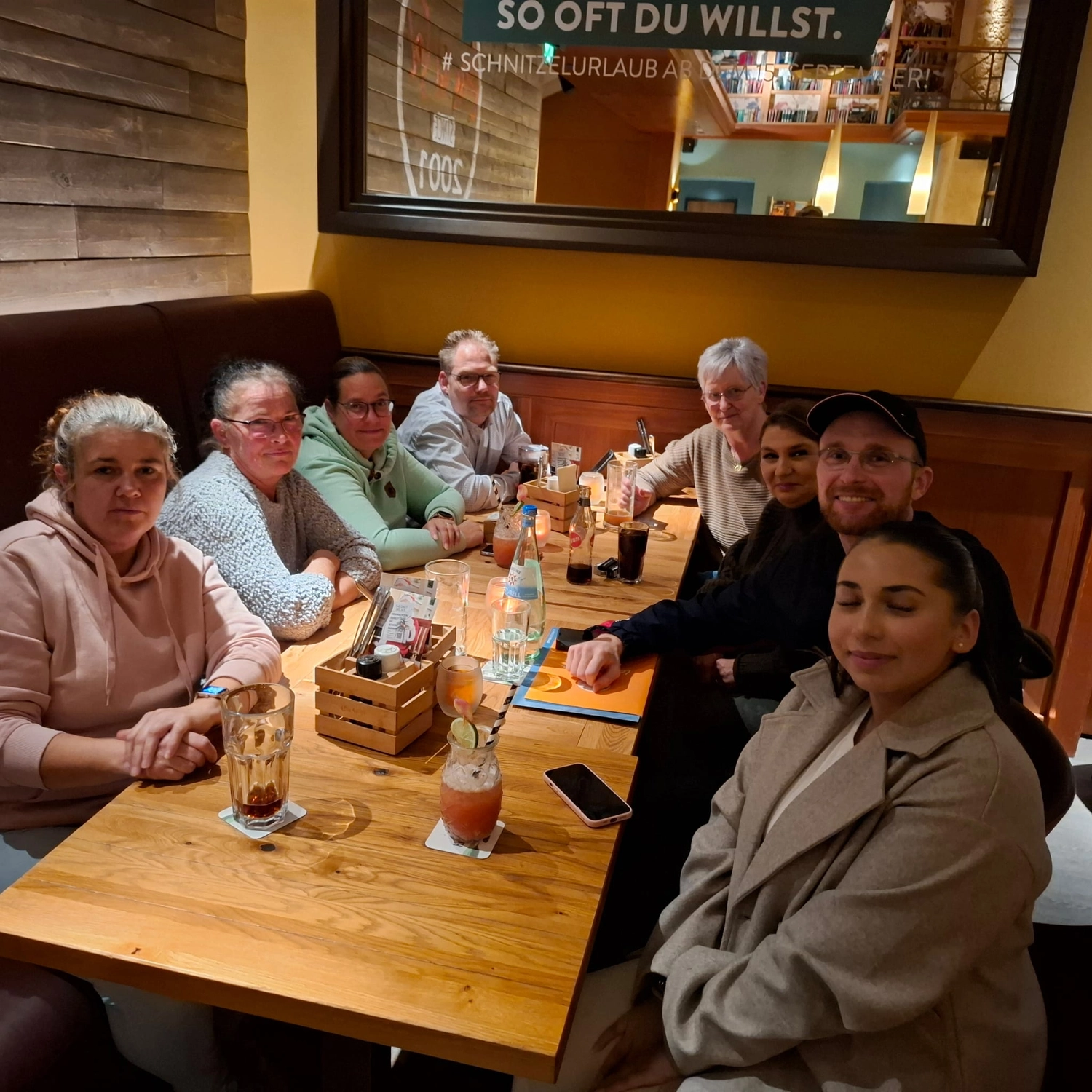 Die Schmeterlingspflege - Ambulanter Pflegedienst - Teamabend im Café de Sol